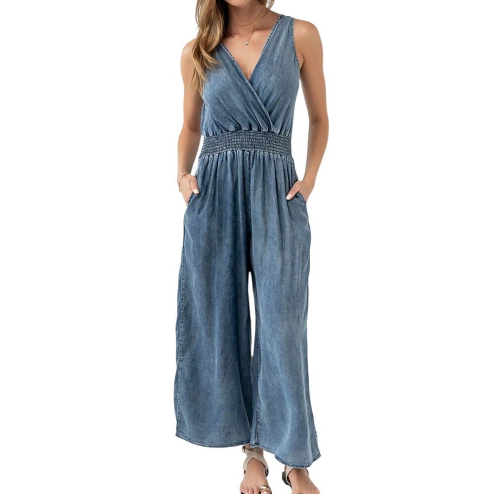 Bohme Kasie Jumpsuit Romper Wide Leg Crop Chambray Smocked Surplice Blue XS NWT